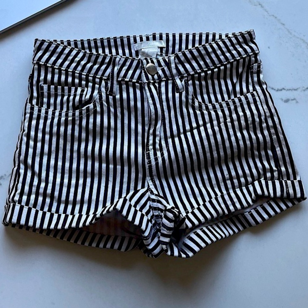 H&M Striped Shorts Black & White Size 0